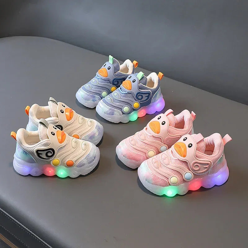 Baby Shoes with Lights on Women New Breathable Mesh Soft Soled Baby Walking Shoes Children Sports Luminescent Shoes Boy Newborn
